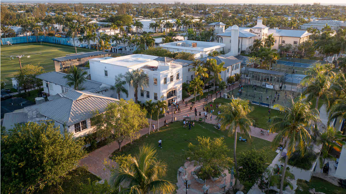Schools in Lighthouse Point